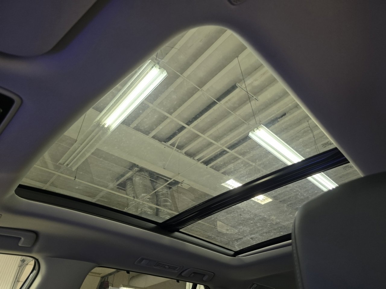 New 2026 Toyota Grand Highlander Platinum image 3