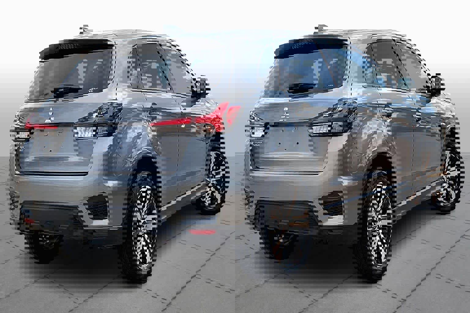 Used 2025 Mitsubishi Outlander Sport ES image 14