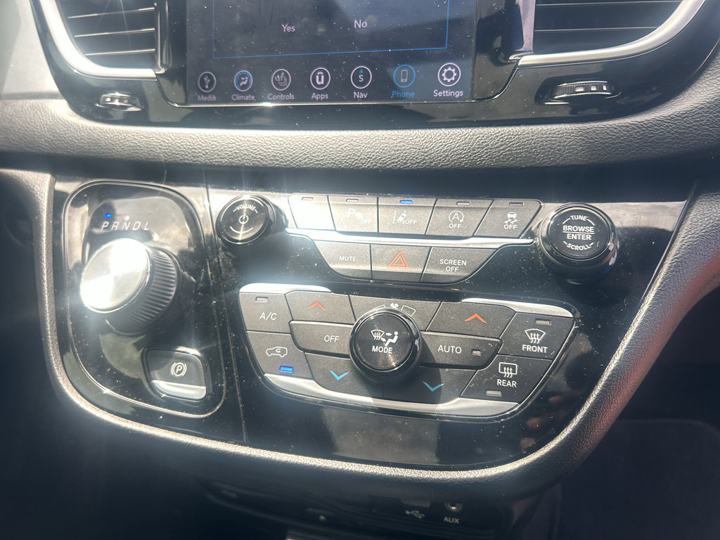 Used 2020 Chrysler Pacifica Touring-L Plus FWD image 15