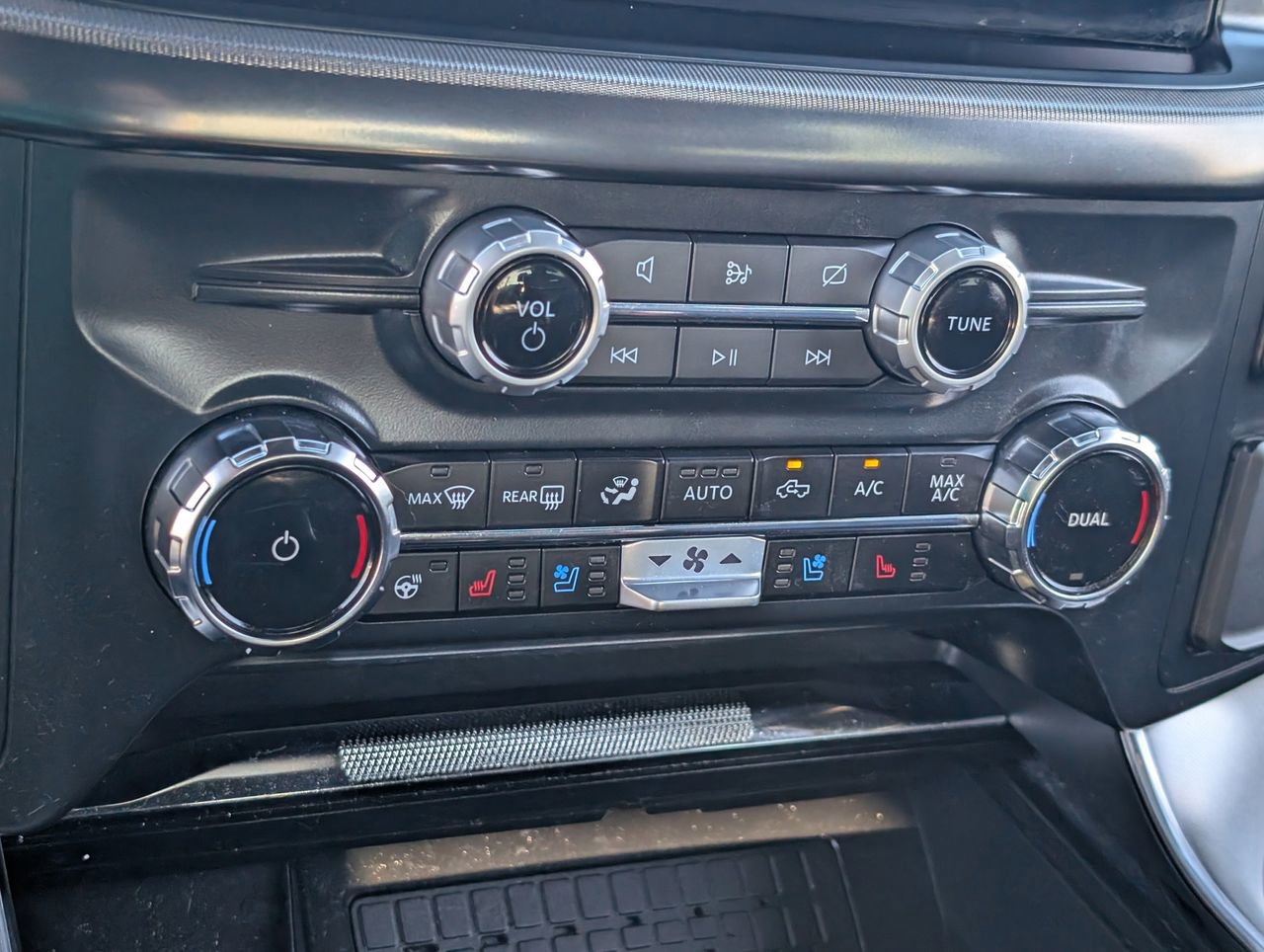 Used 2024 Ford F150 Platinum w/ Equipment Group 702A High image 15