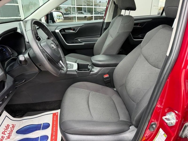 Used 2023 Toyota RAV4 XLE w/ Convenience Package AWD/4WD image 16
