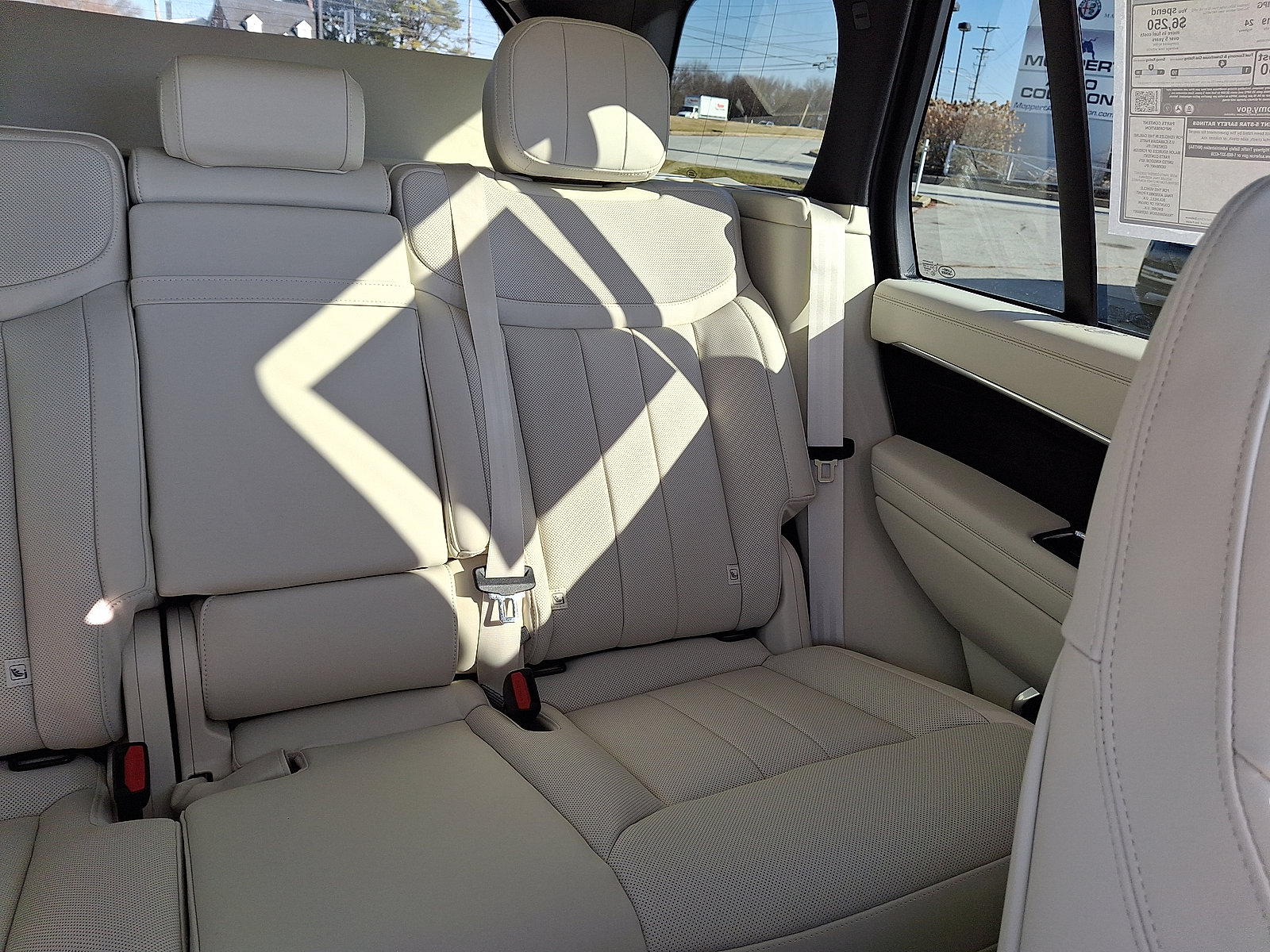 New 2026 Land Rover Range Rover SE image 17