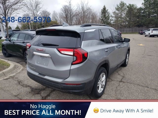 Used 2023 GMC Terrain SLE w/ Driver Convenience Package image 4