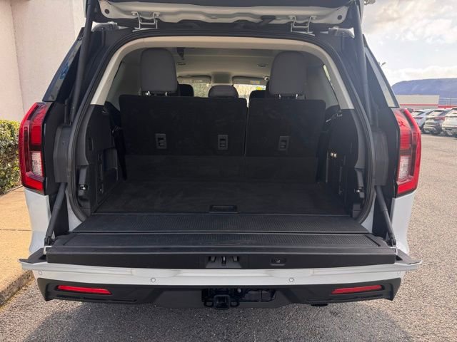 Used 2025 Ford Expedition Active image 6