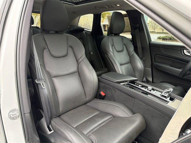 Used 2022 Volvo XC60 B6 Inscription w/ Advanced Package image 27