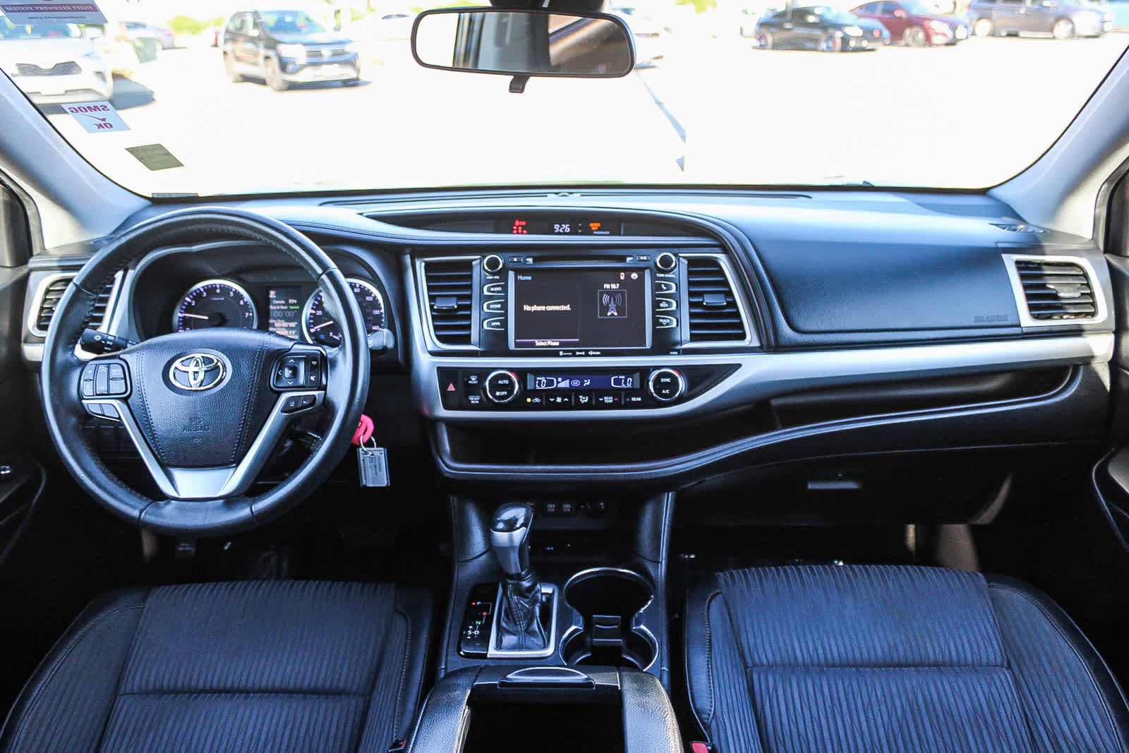 Used 2019 Toyota Highlander Plus FWD image 12