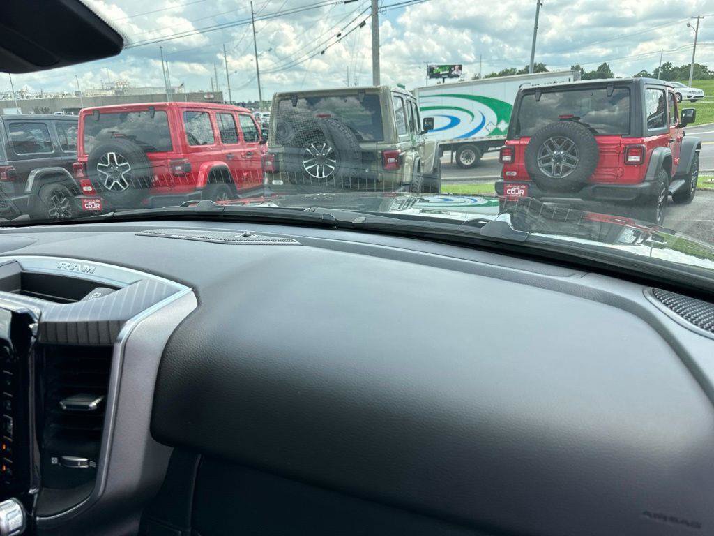 New 2026 RAM 1500 Big Horn AWD/4WD image 22