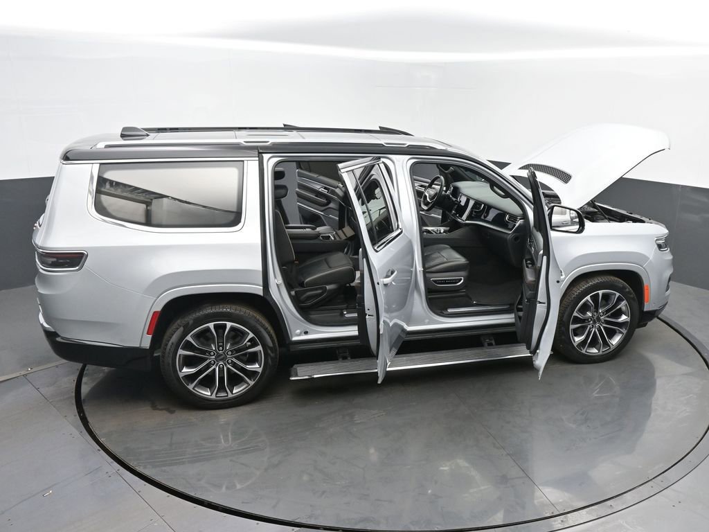 Used 2023 Jeep Grand Wagoneer Series III image 67