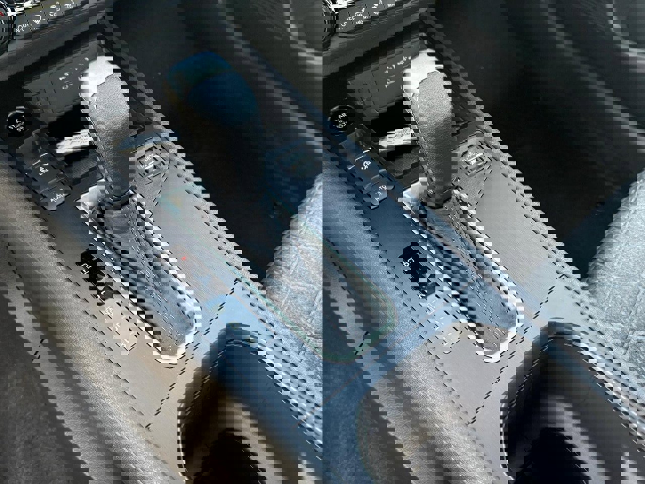 New 2026 Nissan Kicks SV image 14