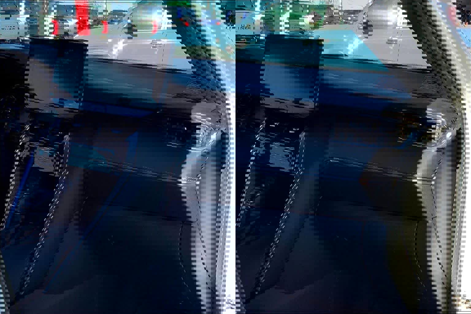 Used 2021 Toyota Venza XLE w/ Softex Package image 19