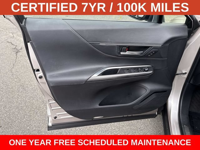 Used 2024 Toyota Venza XLE AWD/4WD image 13