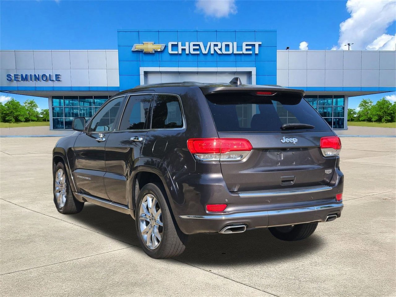 Used 2015 Jeep Grand Cherokee Summit image 3