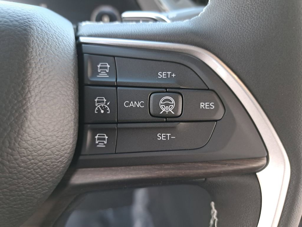 New 2026 Jeep Grand Cherokee L Limited image 20