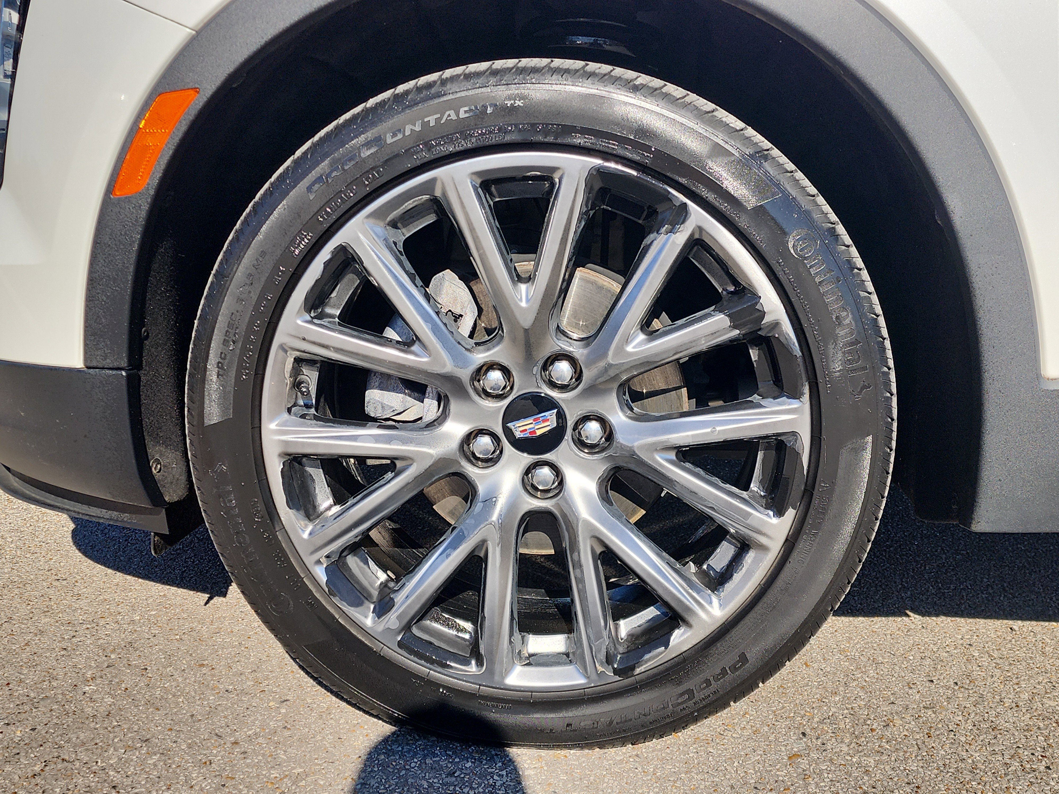 Used 2019 Cadillac XT4 Premium Luxury w/ Cold Weather Package image 9