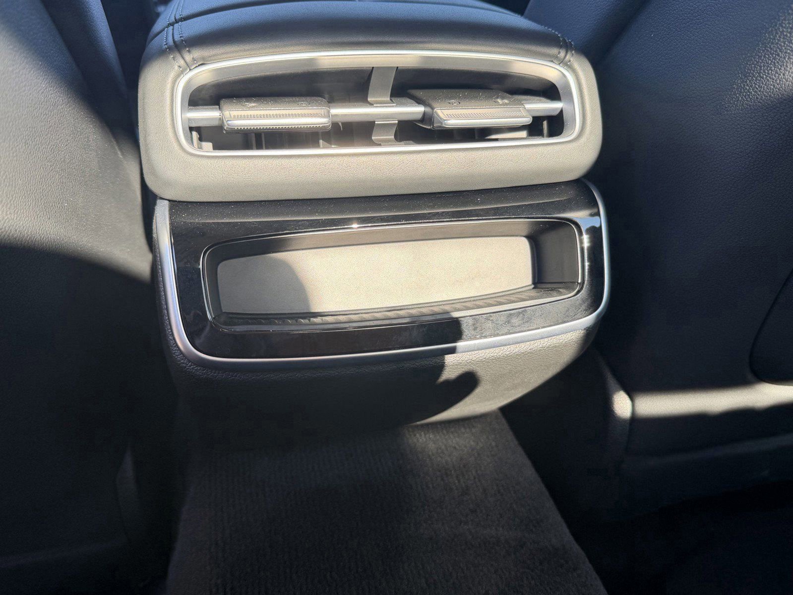 Used 2025 Genesis G80 2.5T image 18