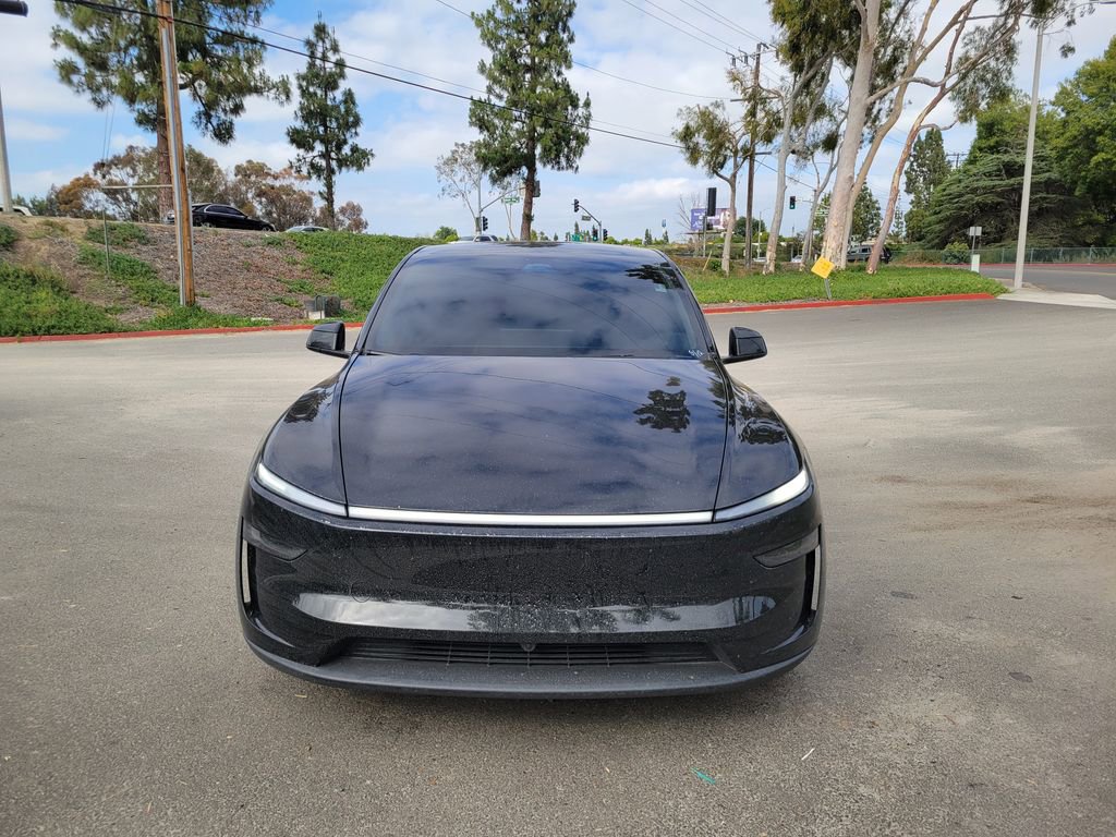 Used 2026 Tesla Model Y Long Range AWD/4WD image 5