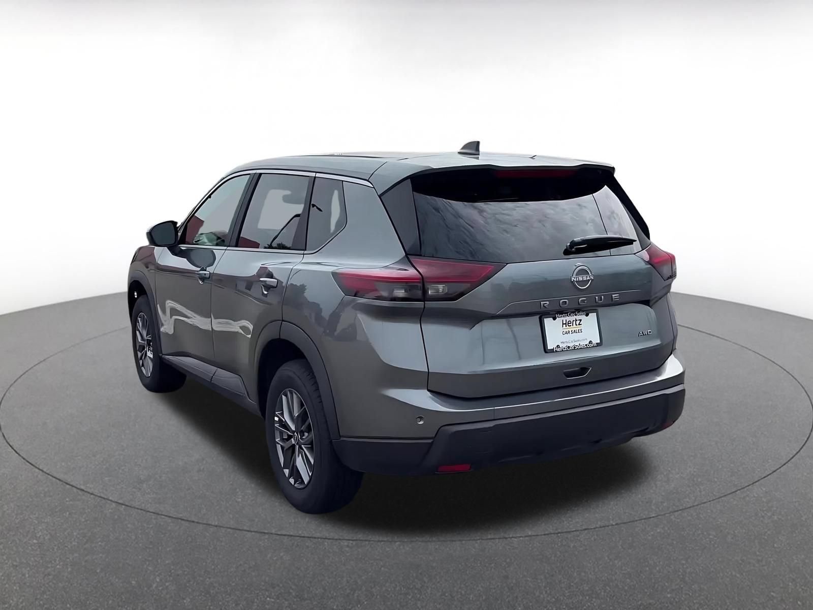 Used 2026 Nissan Rogue SV AWD/4WD image 11
