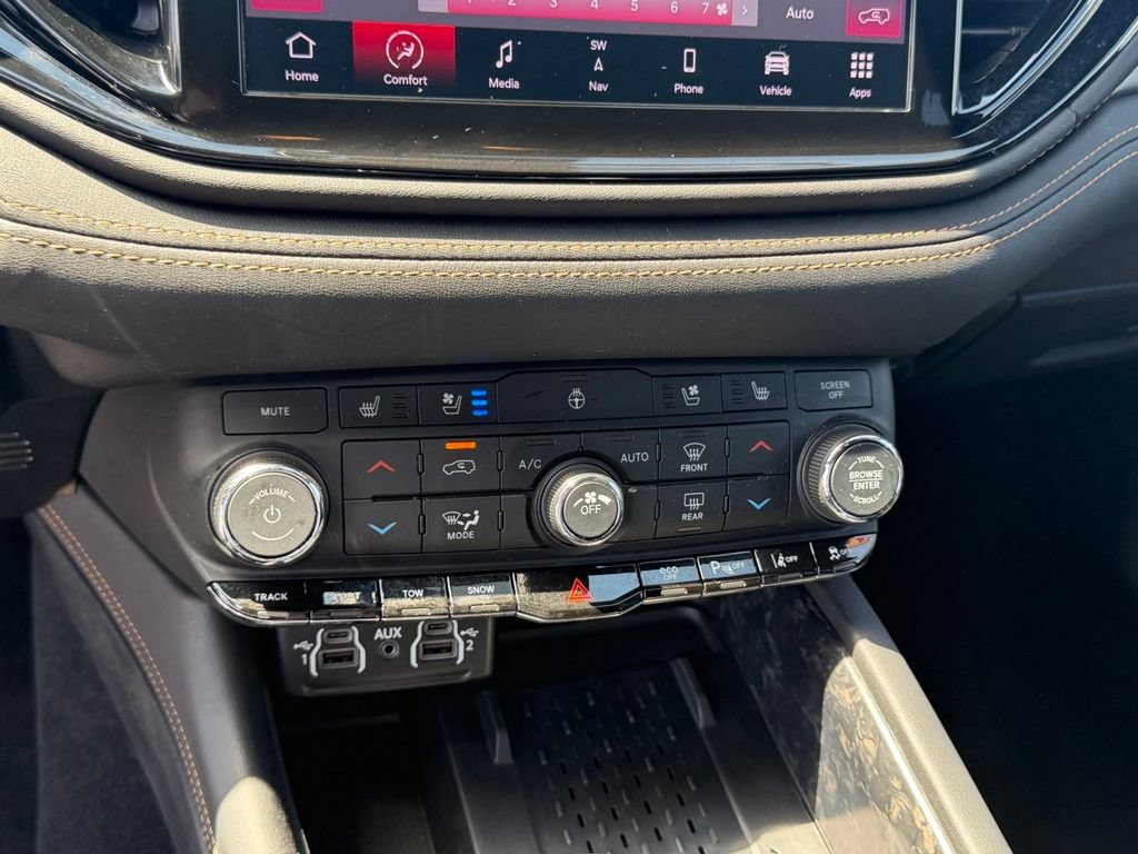Used 2025 Dodge Durango R/T AWD/4WD image 24