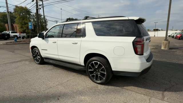Used 2021 Chevrolet Suburban RST w/ Luxury Package AWD/4WD image 6