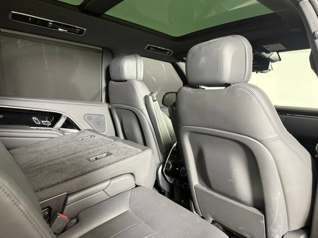 Used 2024 Land Rover Range Rover Long Wheelbase SE AWD/4WD image 29