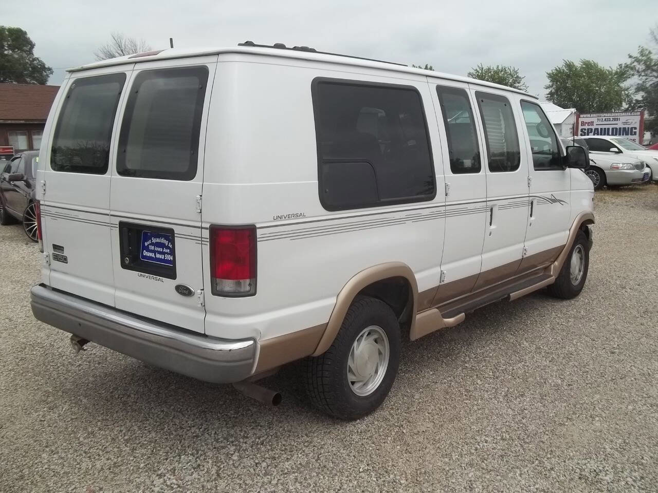 Used 2001 Ford E-150 and Econoline 150 RWD image 6