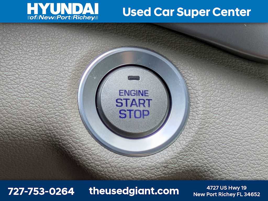 Used 2017 Hyundai Elantra Limited w/ Limited Ultimate Package 05 image 38