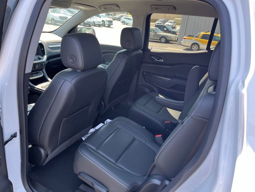 Used 2023 GMC Acadia SLT w/ Elevation Edition FWD image 25