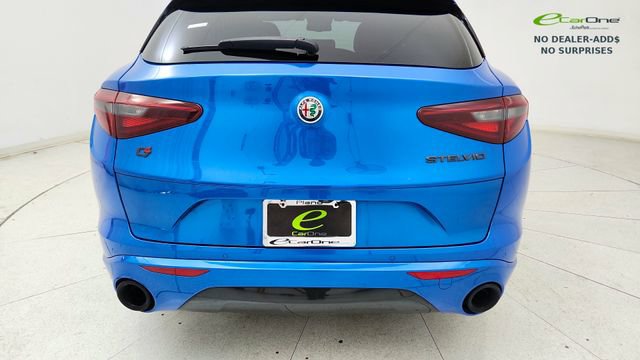 Used 2020 Alfa Romeo Stelvio Ti w/ Nero Edizione image 12