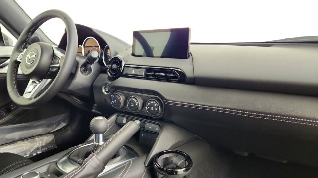 New 2026 MAZDA MX-5 Miata Club w/ Interior Package RWD image 25