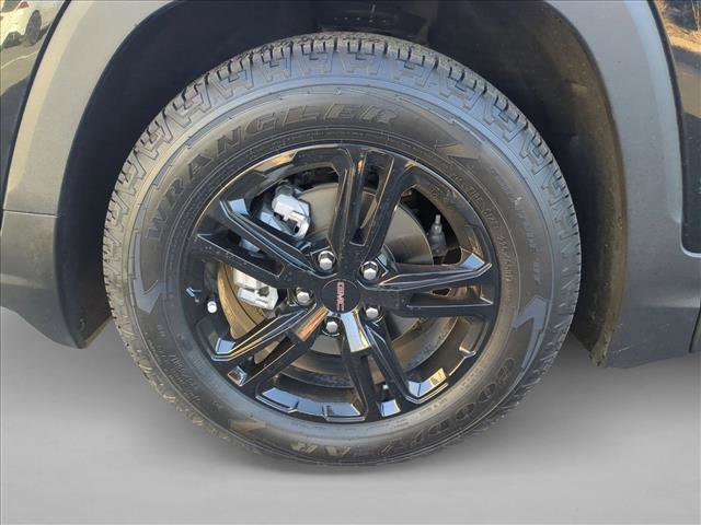 Used 2024 GMC Terrain AT4 w/ Tech Package image 25