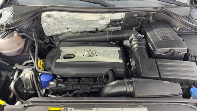 Used 2017 Volkswagen Tiguan S FWD image 34