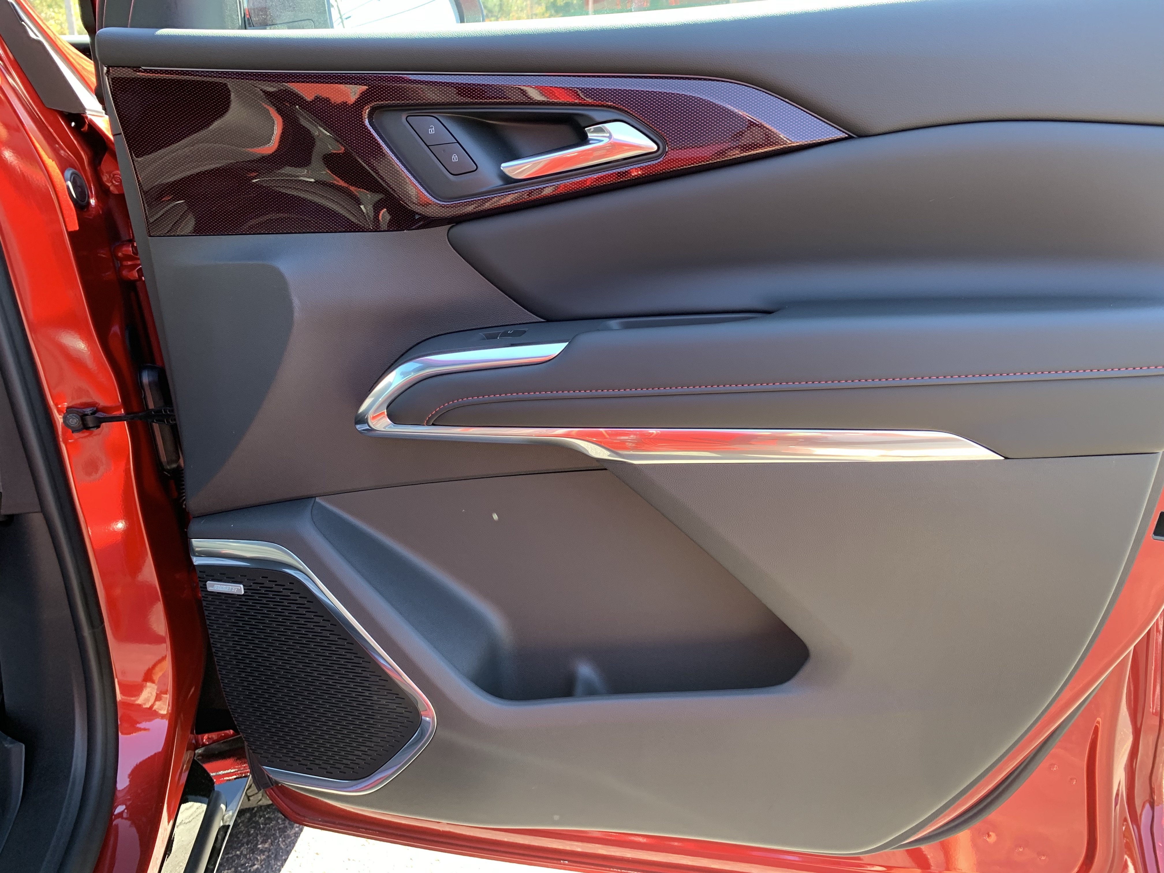 New 2027 Chevrolet Traverse RS w/ LPO, Floor Liner Package AWD/4WD image 32