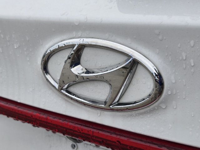 Used 2021 Hyundai Santa Fe SEL FWD image 10