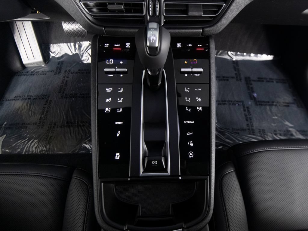 New 2026 Porsche Macan S AWD/4WD image 30