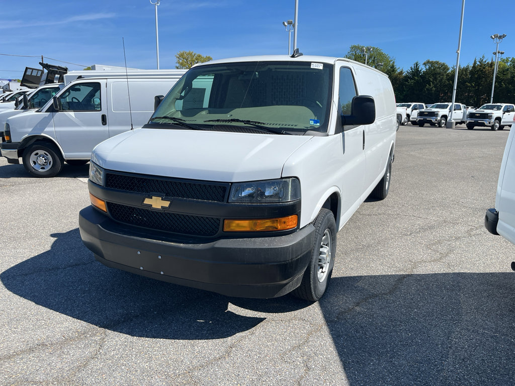 New 2026 Chevrolet Express 2500 Extended RWD image 1