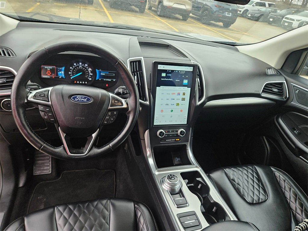 Used 2024 Ford Edge Titanium image 16