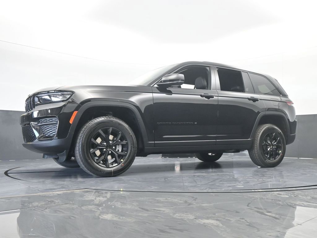 New 2025 Jeep Grand Cherokee Laredo image 48