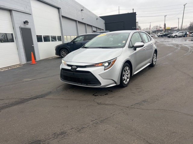 Used 2024 Toyota Corolla LE image 19