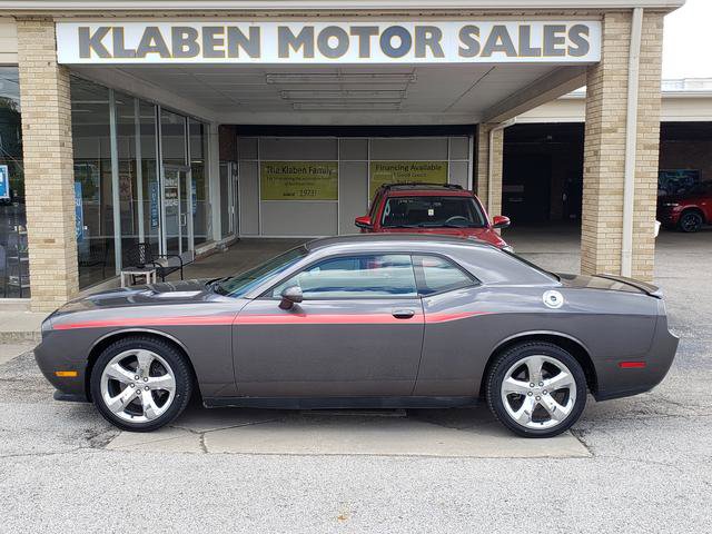 Used 2014 Dodge Challenger SXT w/ Super Sport Group (SS/T) RWD image 2