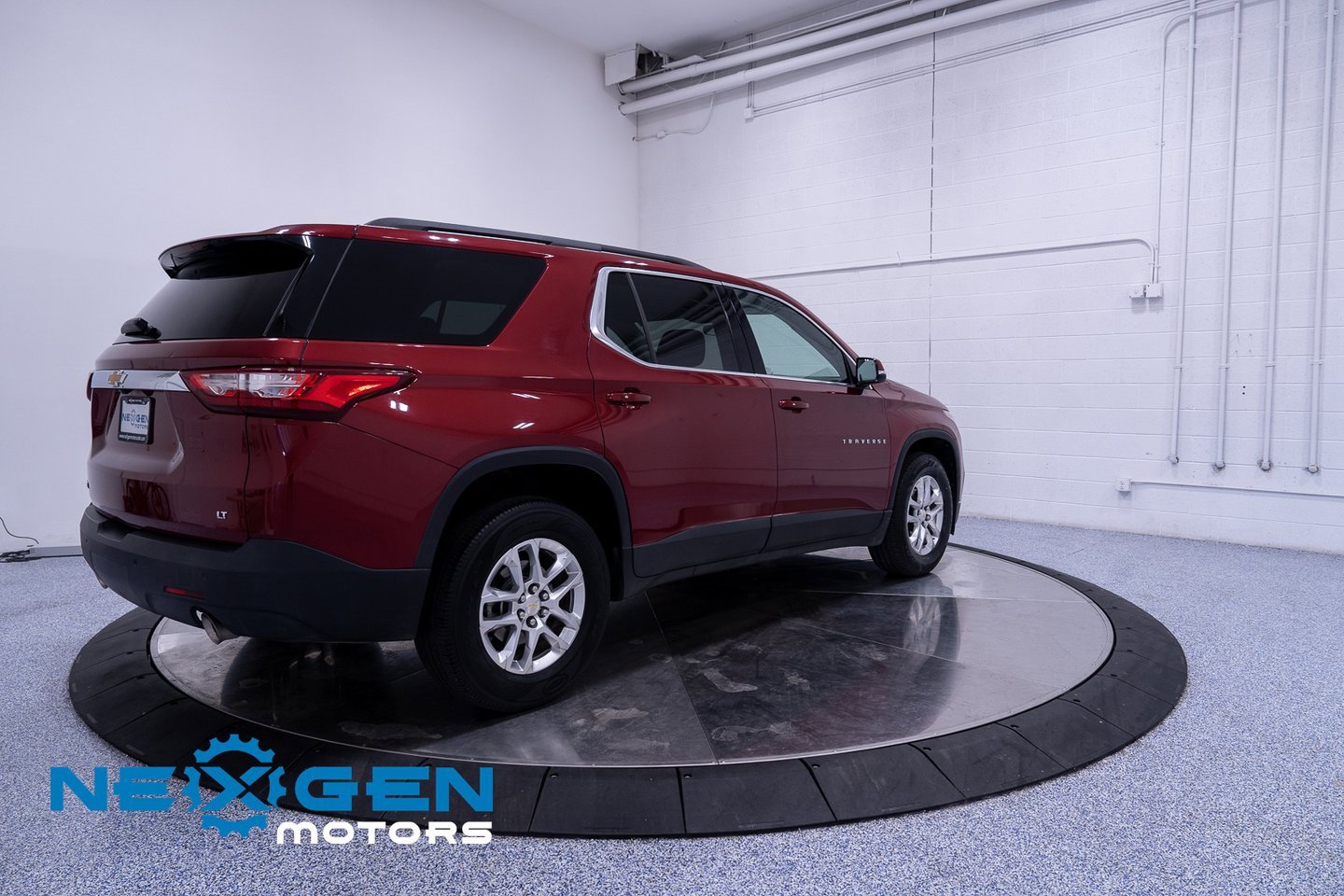 Used 2020 Chevrolet Traverse LT image 34