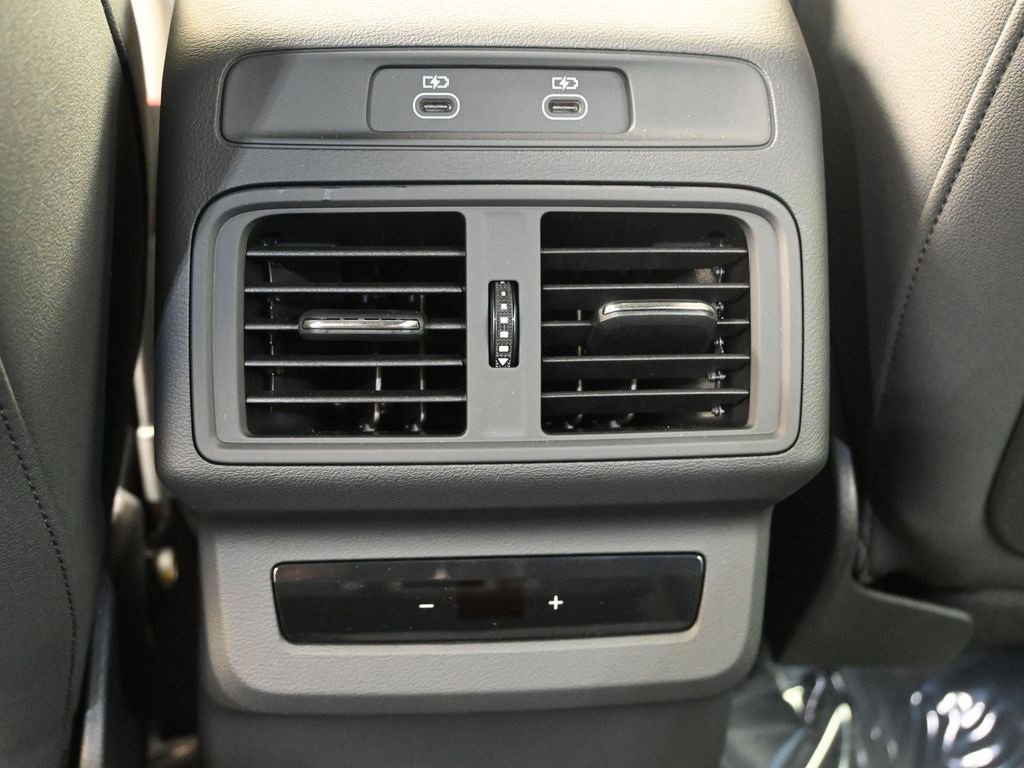 Used 2025 Audi Q5 2.0T Premium w/ Convenience Package image 20