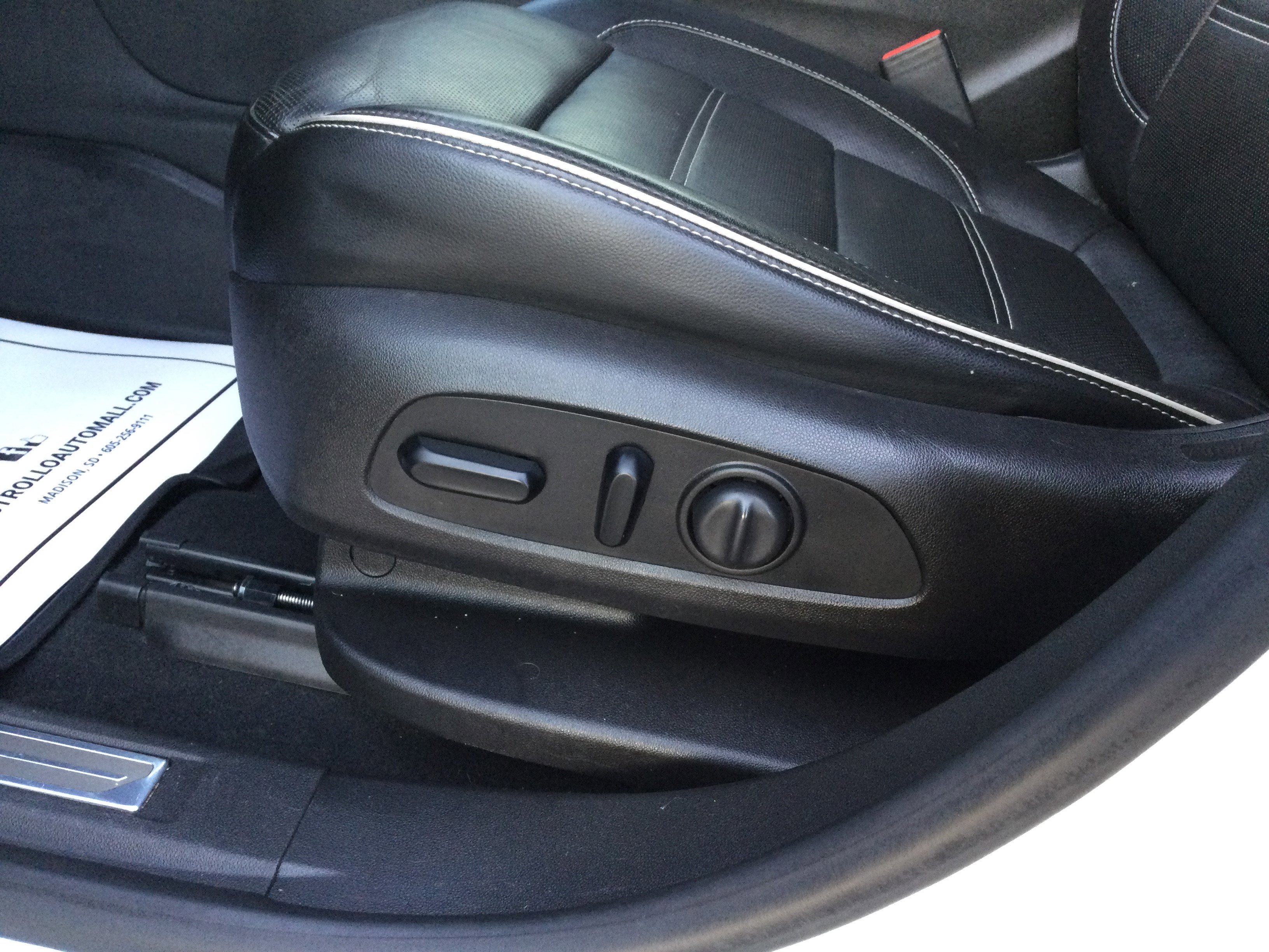 Used 2017 GMC Acadia Denali w/ Technology Package image 9