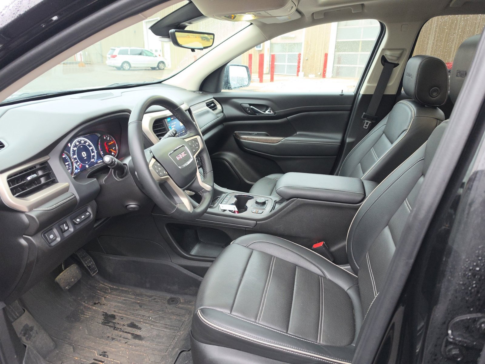 Used 2023 GMC Acadia Denali w/ Black Diamond Edition AWD/4WD image 13