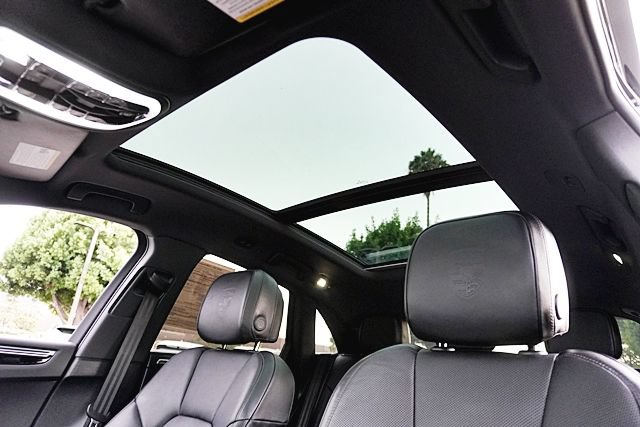 Used 2024 Porsche Macan S w/ Premium Plus Package AWD/4WD image 19
