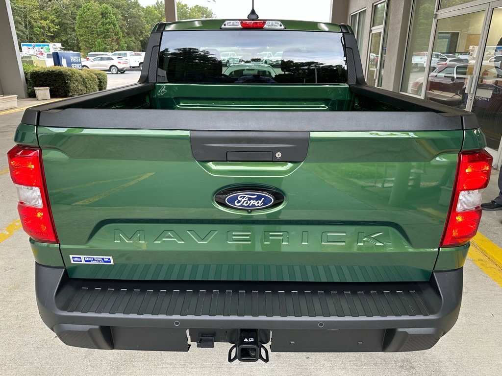 New 2025 Ford Maverick XLT w/ XLT Luxury Package image 12