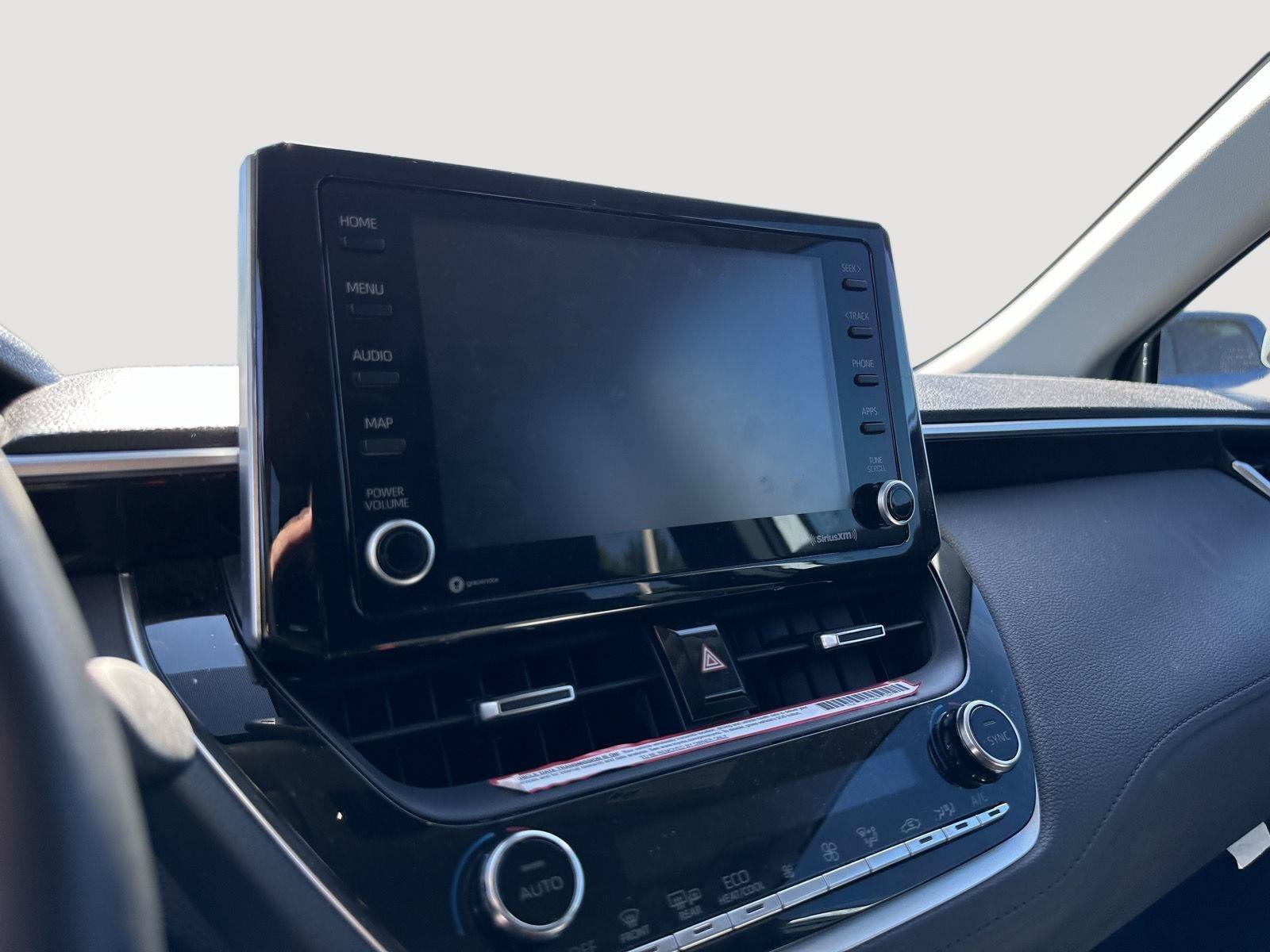 Used 2022 Toyota Corolla Cross XLE FWD image 12