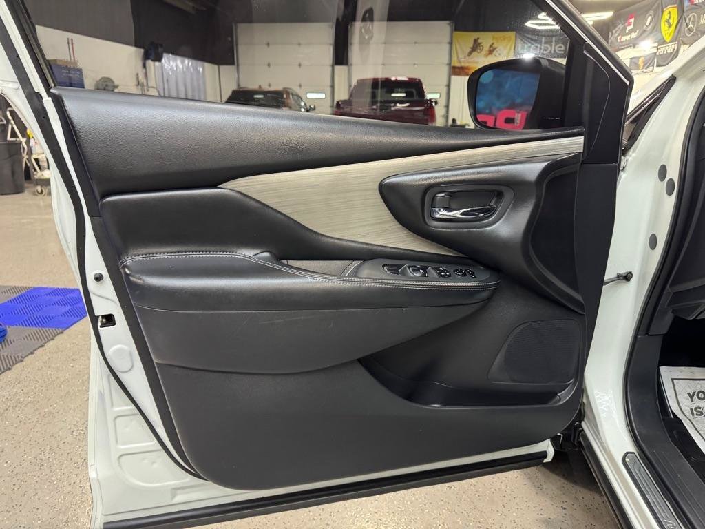 Used 2016 Nissan Murano S AWD/4WD image 12