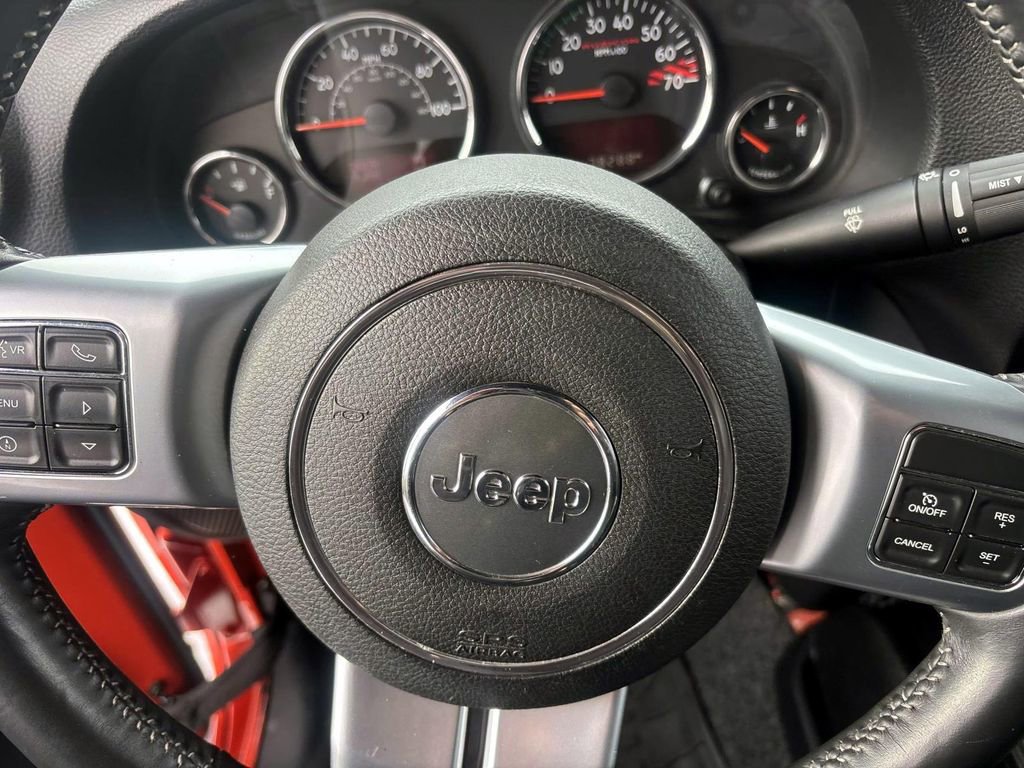 Used 2015 Jeep Wrangler Rubicon image 15