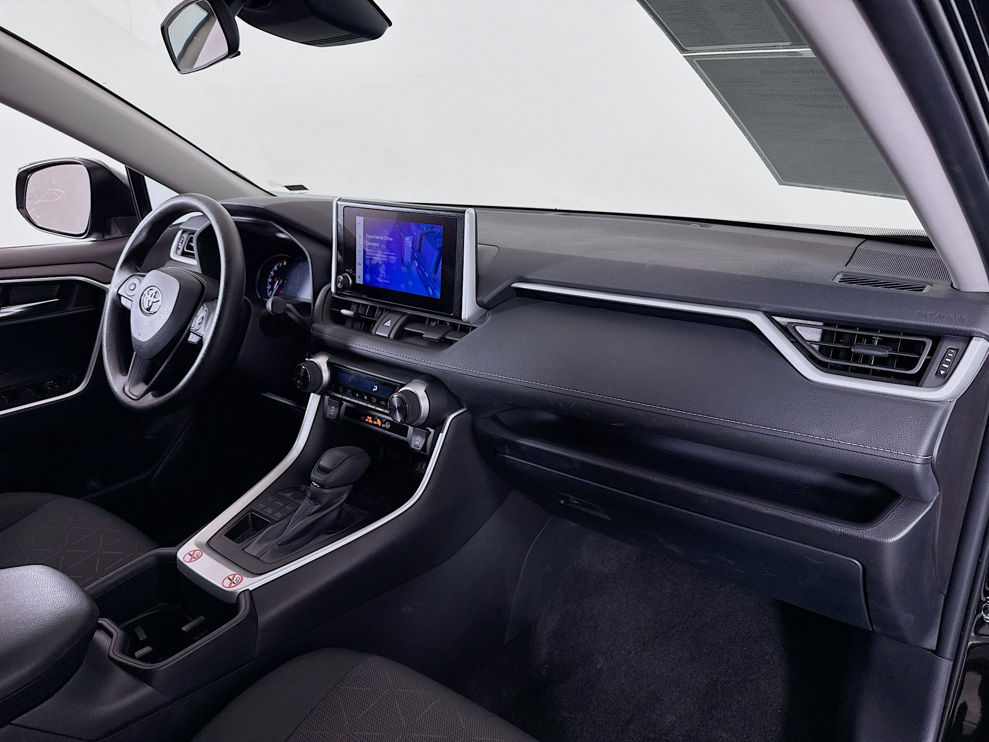 Used 2025 Toyota RAV4 XLE image 25