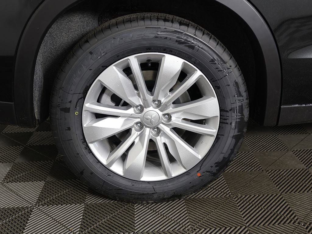 New 2026 Mitsubishi Outlander ES FWD image 20